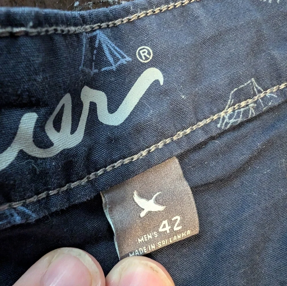 Eddie Bauer Mens 42 Flat Front Tent Pattern Shorts, Navy